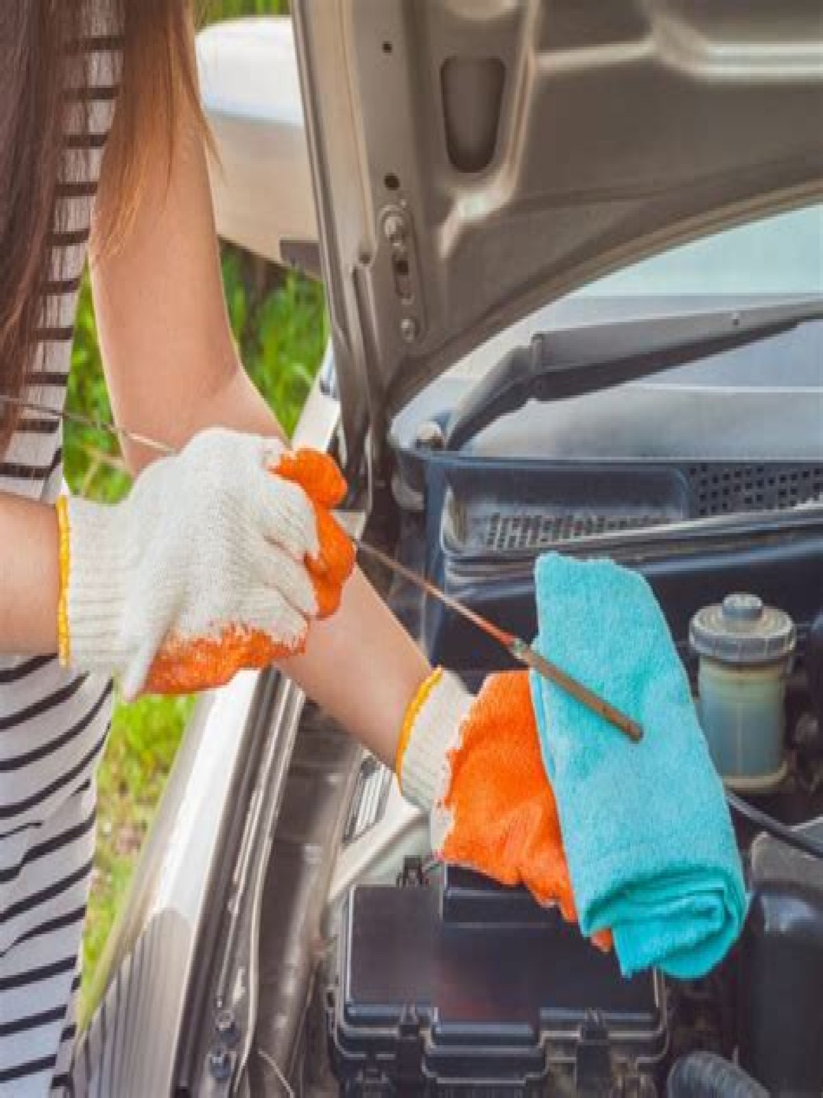 Should i let my car cool down before adding oil